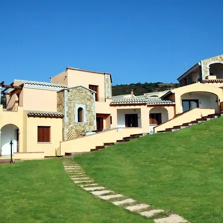 Isa-residence With Swimming Pool Near 3*