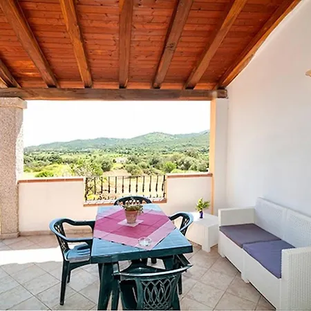 Isa-residence With Swimming Pool Near Апарт-отель 3*