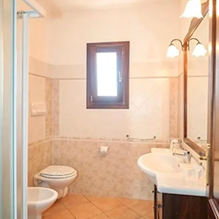 מלון דירות Isa-residence With Swimming Pool Near בודוני