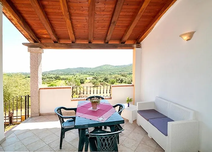 Isa-residence With Swimming Pool Near Апарт-отель 3*