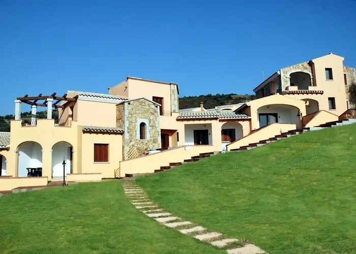 Isa-residence With Swimming Pool Near 3*