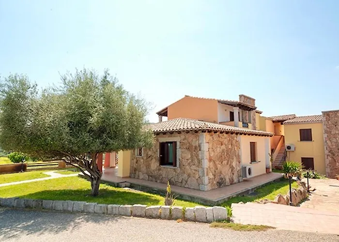 Апарт-отель Isa-residence With Swimming Pool Near 3*